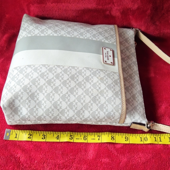 Kate Spade Gray and Cream Crossbody Bag - Picture 5 of 12